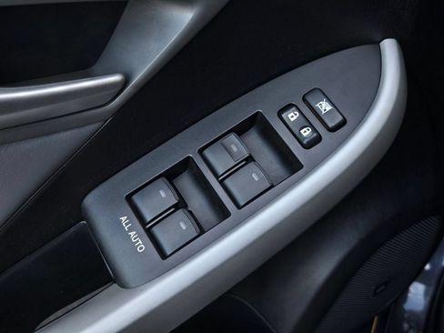 Used 2013 Toyota Prius Five w/ Advanced Technology Pkg FWD image 12