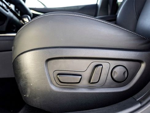 Certified 2025 MAZDA CX-30 AWD 2.5 S w/ Preferred Package image 12