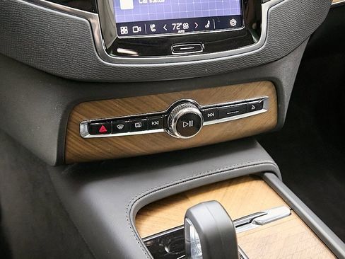 Certified 2023 Volvo XC90 B5 Plus w/ Protection Package Premier image 19
