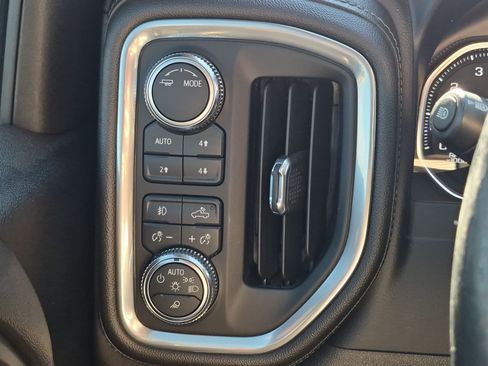 Used 2021 GMC Sierra 3500 SLT w/ SLT Premium Package AWD/4WD image 23