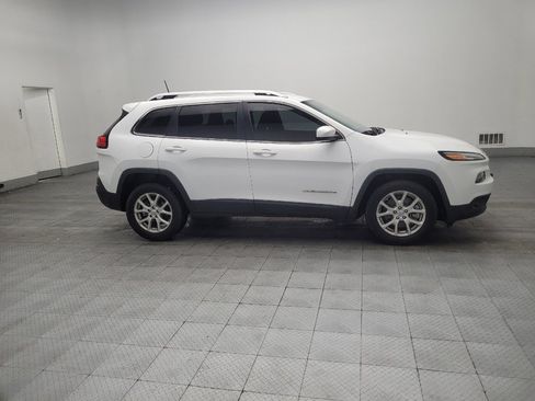 Used 2018 Jeep Cherokee Latitude image 11