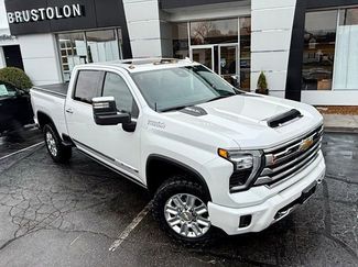 Used 2025 Chevrolet Silverado 2500 High Country w/ Technology Package video 2