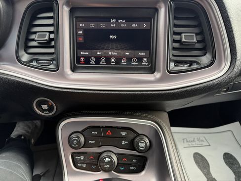 Used 2019 Dodge Challenger SXT image 12