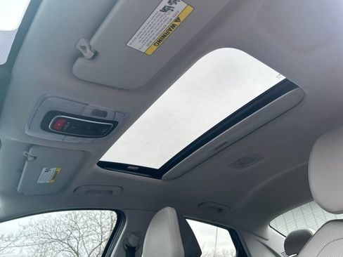 Used 2023 Hyundai Elantra Limited image 22