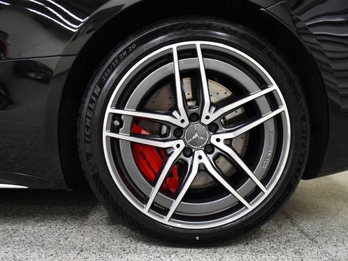 Used 2022 Mercedes-Benz SL 55 AMG 4MATIC w/ Driver Assistance Package image 40