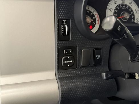 Used 2014 Toyota FJ Cruiser 4WD w/ Upgrade Package image 14