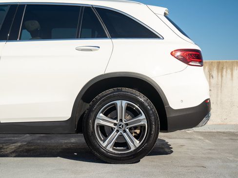 Used 2022 Mercedes-Benz GLC 300 4MATIC image 12
