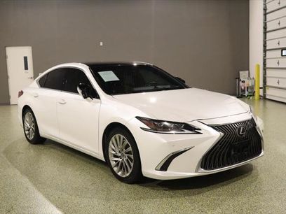 Used 2021 Lexus ES 350 Ultra Luxury w/ Accessory Package 2