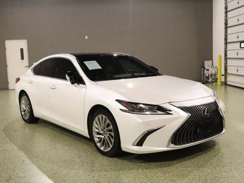 Used 2021 Lexus ES 350 Ultra Luxury w/ Accessory Package 2 FWD image 1