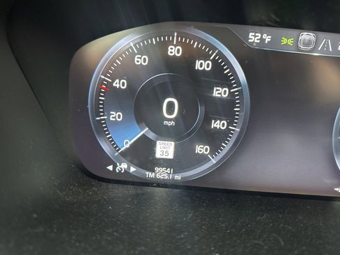 Used 2019 Volvo S60 T6 R-Design image 14