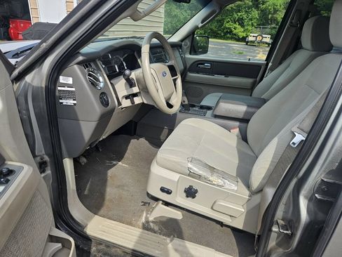 Used 2008 Ford Expedition XLT AWD/4WD image 11