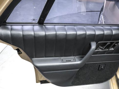 Used 1994 Oldsmobile Cutlass Supreme S image 15