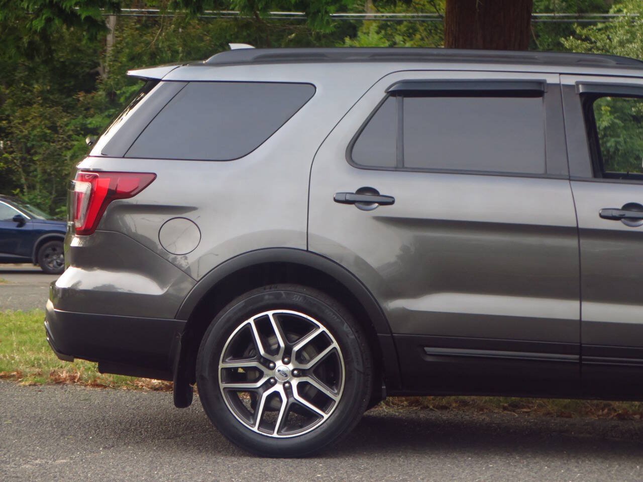Used 2016 Ford Explorer Sport w/ Equipment Group 401A AWD/4WD image 33