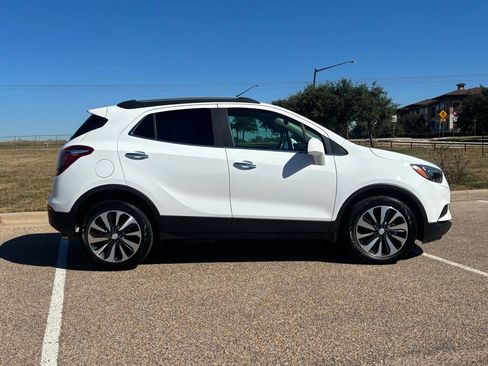 Used 2021 Buick Encore Preferred image 5