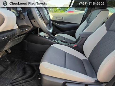 Used 2024 Toyota Corolla LE FWD image 9