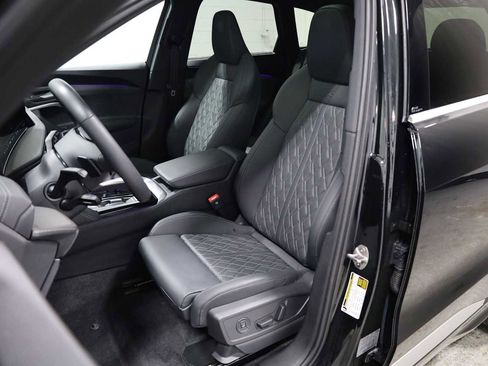 Used 2025 Audi SQ5 Premium Plus w/ Premium Plus Package AWD/4WD image 5