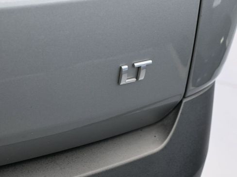 Used 2023 Chevrolet Traverse LT FWD image 31