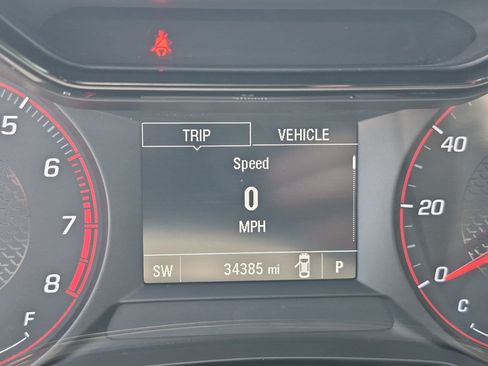 Used 2024 Chevrolet Trax RS w/ Sunroof Package FWD image 15