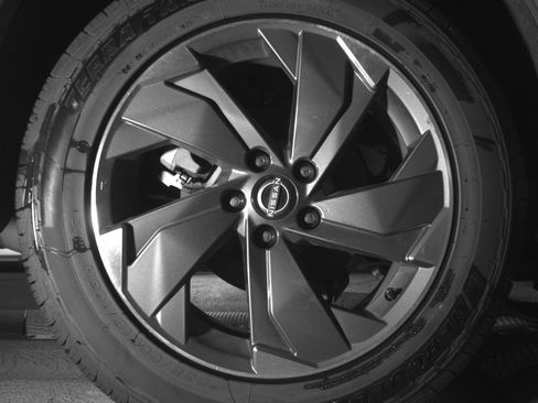 Used 2025 Nissan Rogue SV image 15