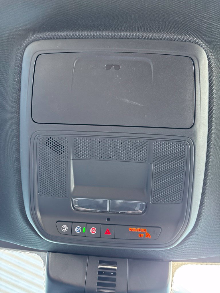 Used 2026 Chevrolet Traverse LT FWD image 29