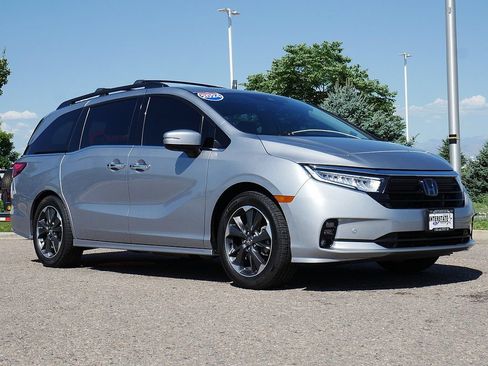 Used 2024 Honda Odyssey Elite image 7