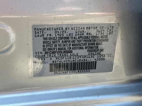 Used 2025 Nissan Versa SR w/ Trunk Package image 27