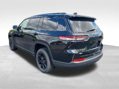 Used 2025 Jeep Grand Cherokee L Altitude AWD/4WD image 3