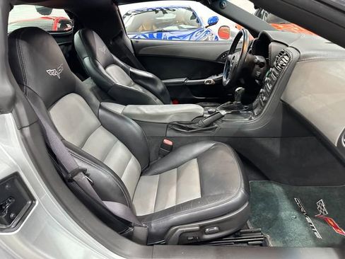 Used 2010 Chevrolet Corvette Coupe w/ Preferred Equipment Group image 18