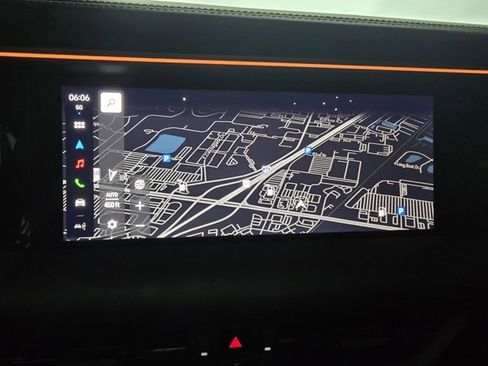 Used 2024 Porsche Macan Turbo Electric image 37