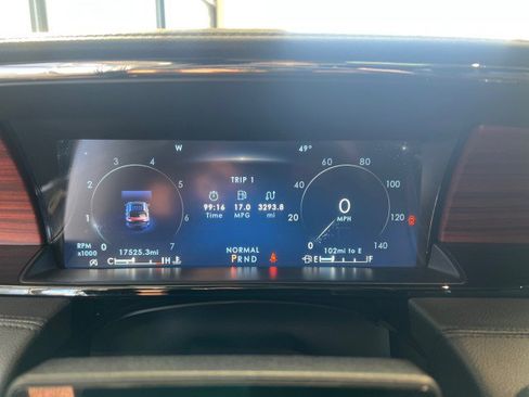 Used 2024 Lincoln Navigator Reserve AWD/4WD image 24