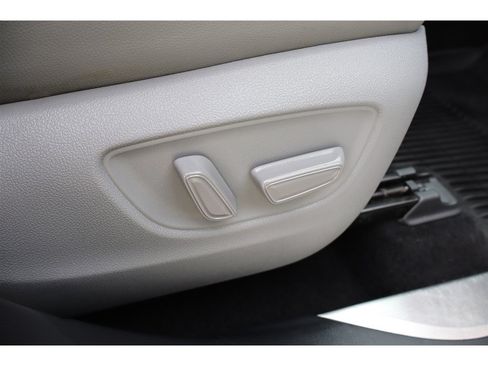 Used 2021 Toyota Highlander Platinum FWD image 36