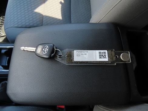 Used 2023 Toyota Tacoma SR AWD/4WD image 25