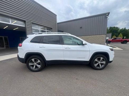Used 2019 Jeep Cherokee Limited AWD/4WD image 4