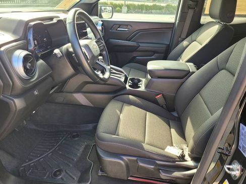 Used 2024 Chevrolet Colorado LT w/ LT Convenience Package RWD image 13