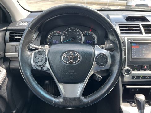 Used 2012 Toyota Camry SE image 12