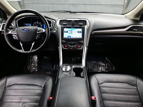 Used 2017 Ford Fusion Energi SE image 17