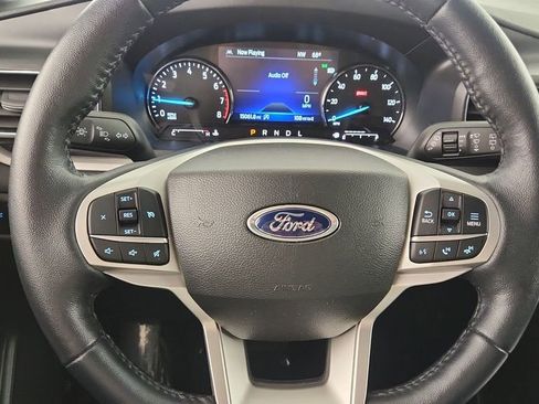 Used 2023 Ford Explorer XLT w/ Equipment Group 202A AWD/4WD image 12