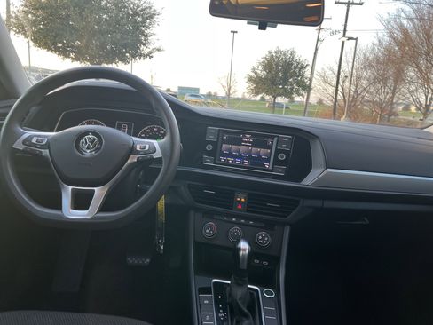 Used 2021 Volkswagen Jetta S image 27