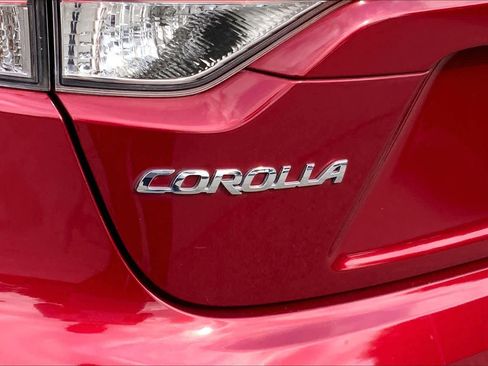 Used 2024 Toyota Corolla LE FWD image 10