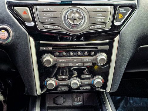 Used 2020 Nissan Pathfinder S image 15