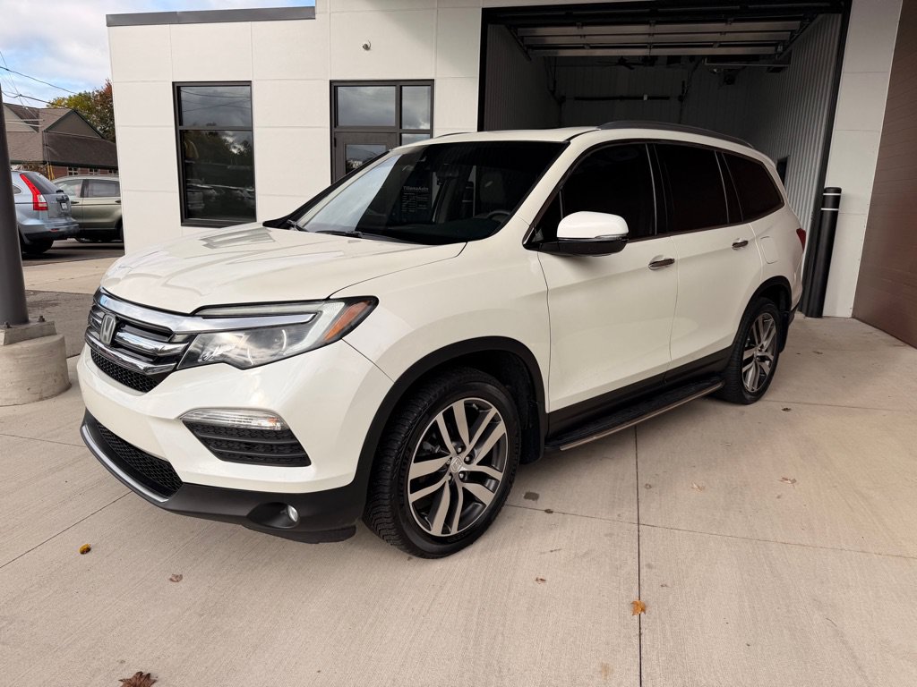 Used 2016 Honda Pilot Elite image 3