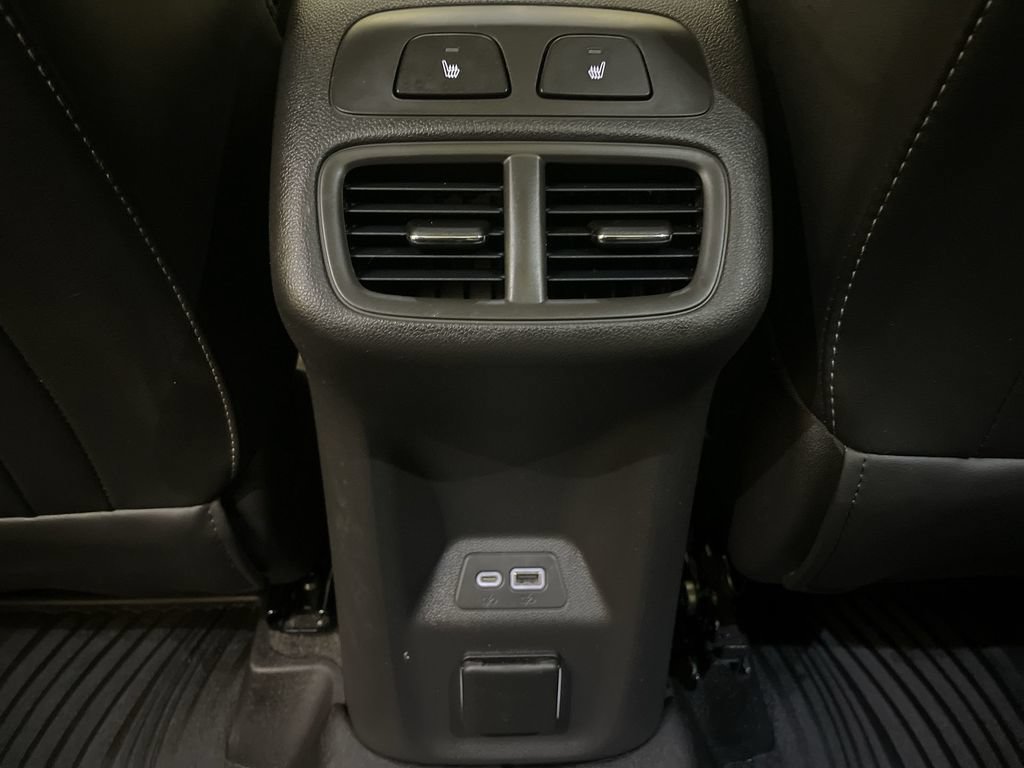 Used 2022 Buick Envision Avenir w/ Technology Package II AWD/4WD image 16