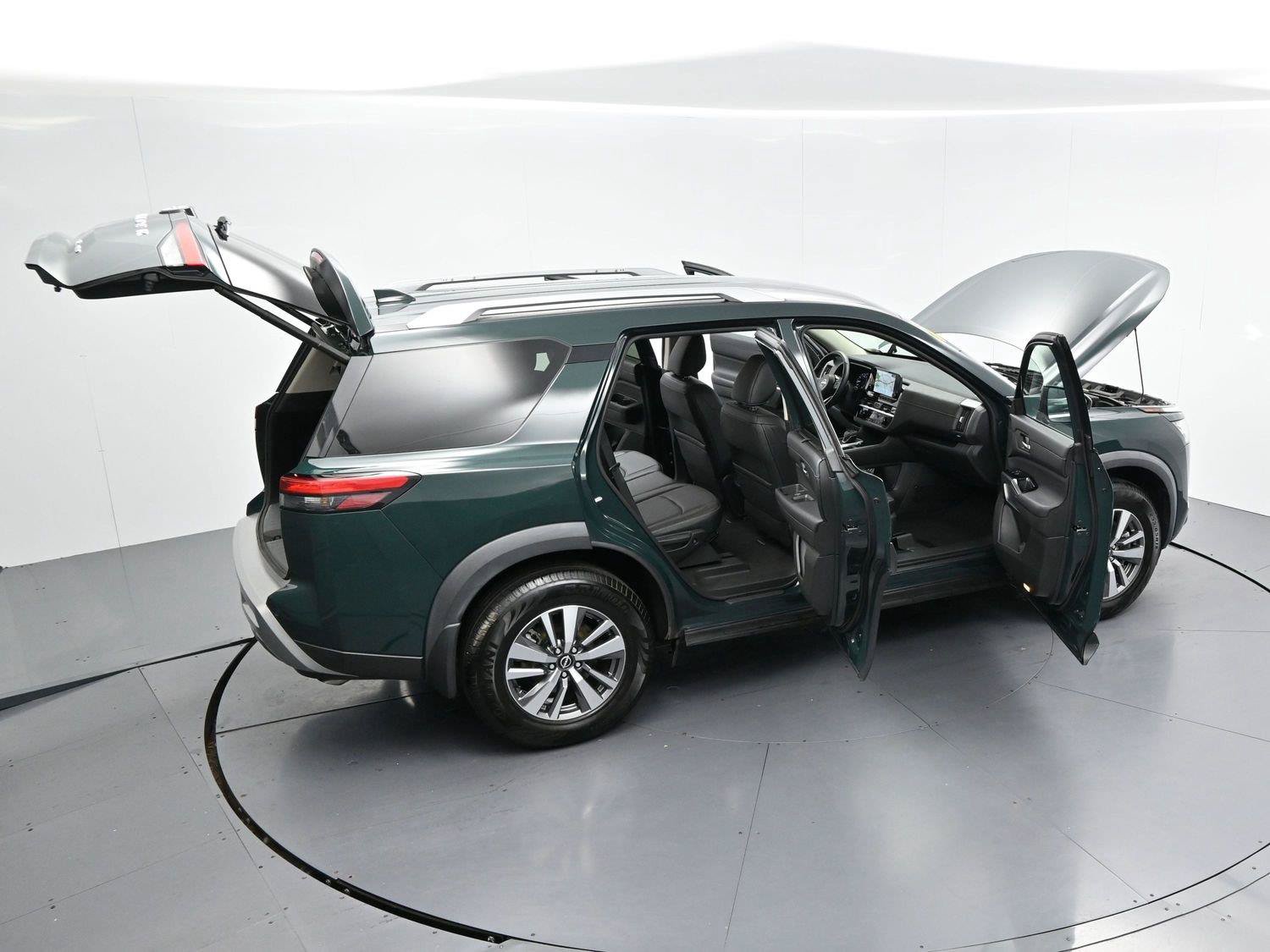 Used 2022 Nissan Pathfinder SL w/ Cargo Package AWD/4WD image 47