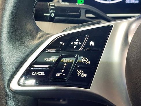 Used 2025 Mercedes-Benz C 300 4MATIC Sedan image 14