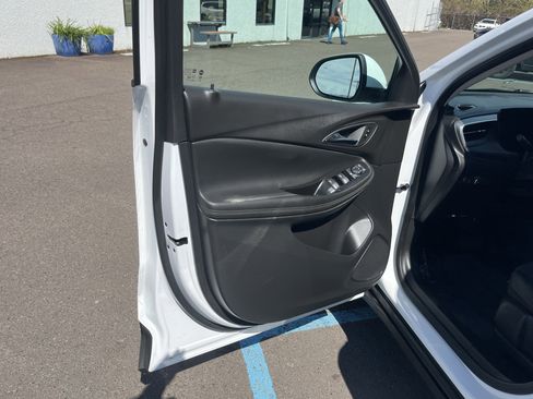 Used 2024 Buick Encore GX Preferred FWD image 15