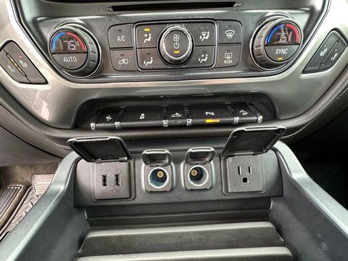 Used 2017 Chevrolet Silverado 1500 LTZ Z71 w/ LTZ Plus Package AWD/4WD image 32