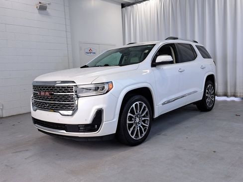 Used 2021 GMC Acadia Denali w/ Denali Technology Package image 2