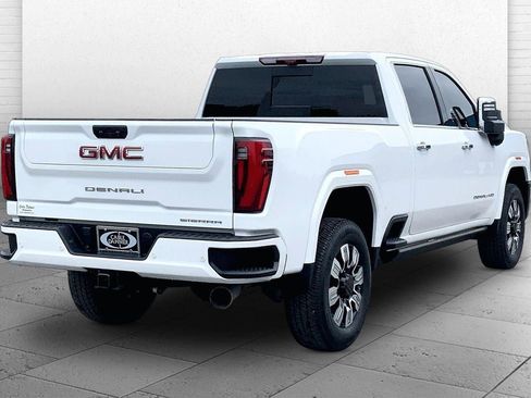Used 2024 GMC Sierra 2500 Denali w/ Denali Reserve Package AWD/4WD image 12