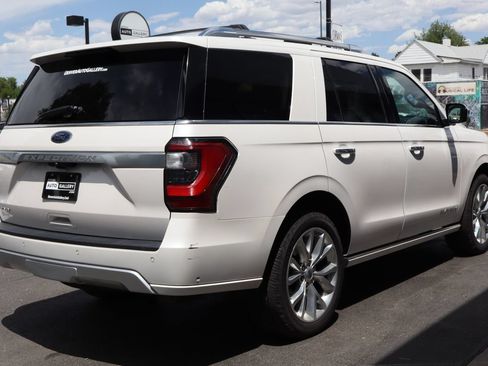 Used 2019 Ford Expedition Platinum AWD/4WD image 5