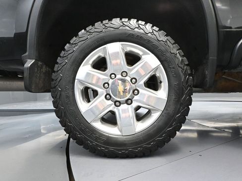 Used 2021 Chevrolet Silverado 2500 LTZ image 17